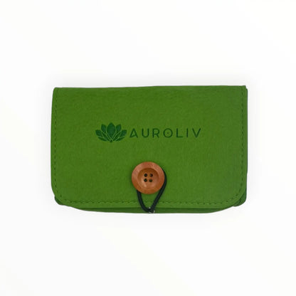 Sobre de fieltro rectangular verde porta roll on aceites esenciales